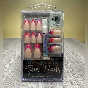 **3/$5** Pretty Woman Faux Nails 24 Count